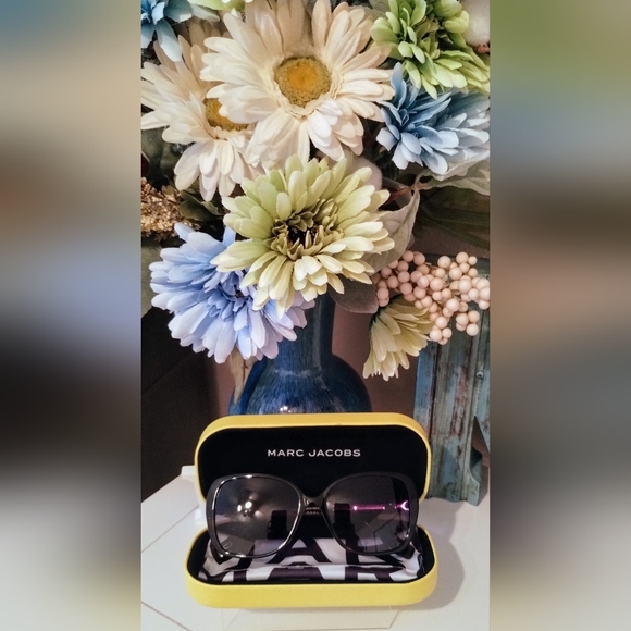 Marc Jacobs Tortoiseshell Sunglasses NWOT - Picture 1 of 9